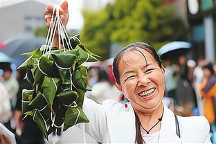 赵继伟晒与易建联合影：祝福联哥未来一切顺利 有机会球场再战